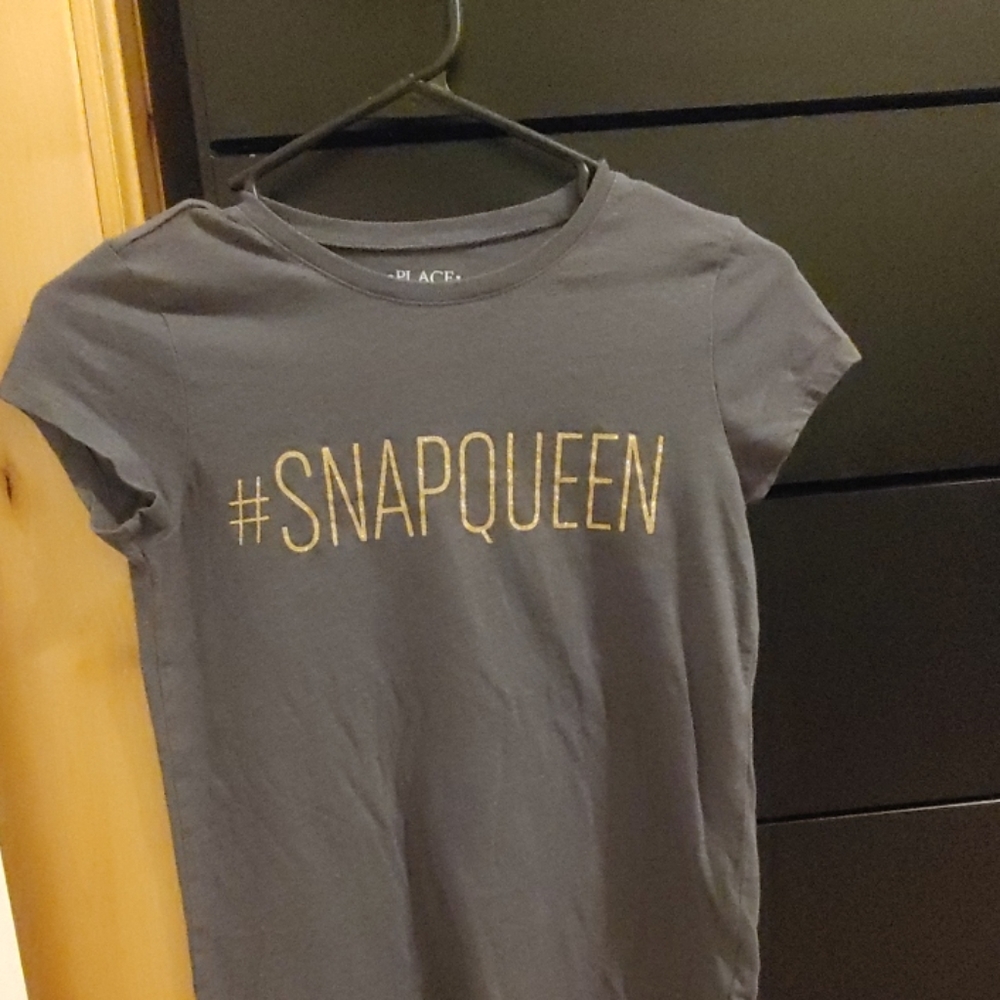 Girls gray short sleeved shirt